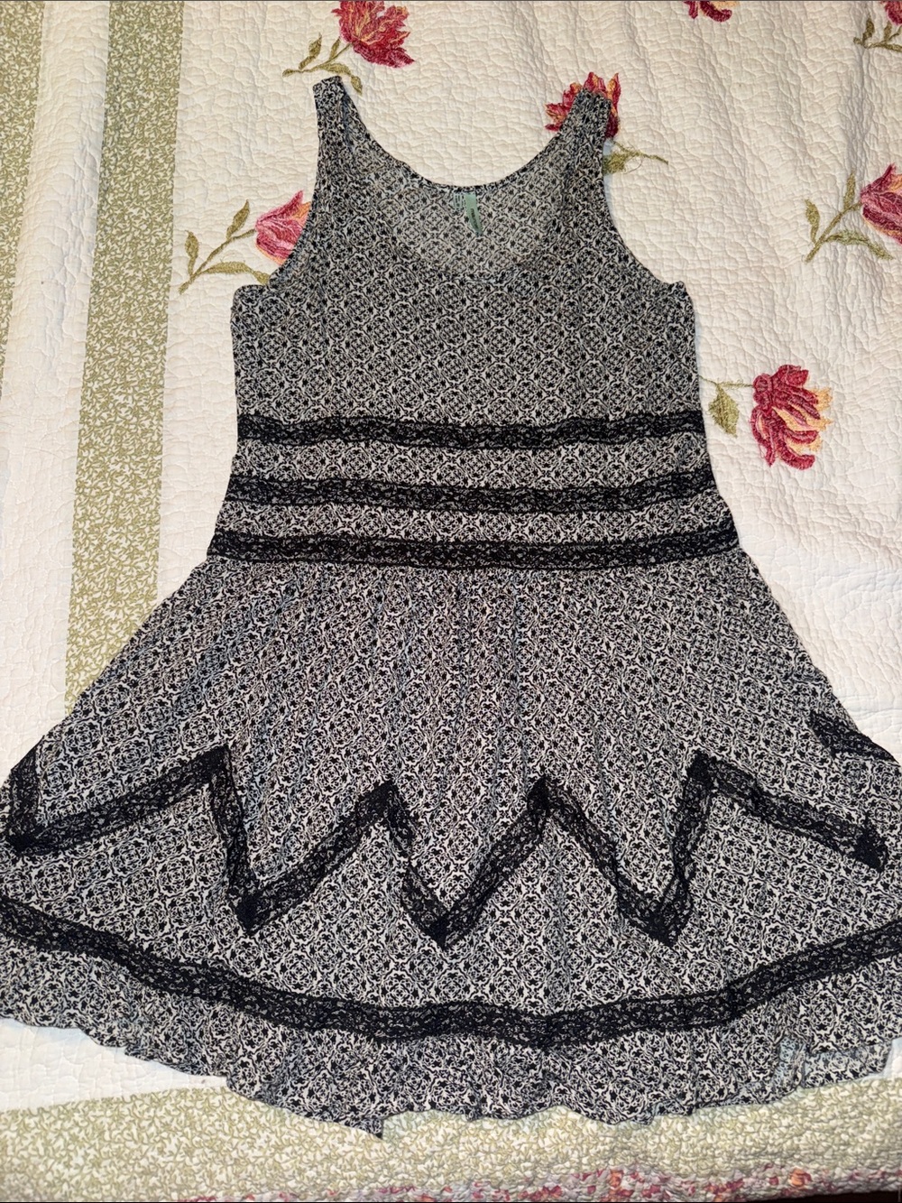 Women’s Black and White Patterned Tank Dress with Lace Trim